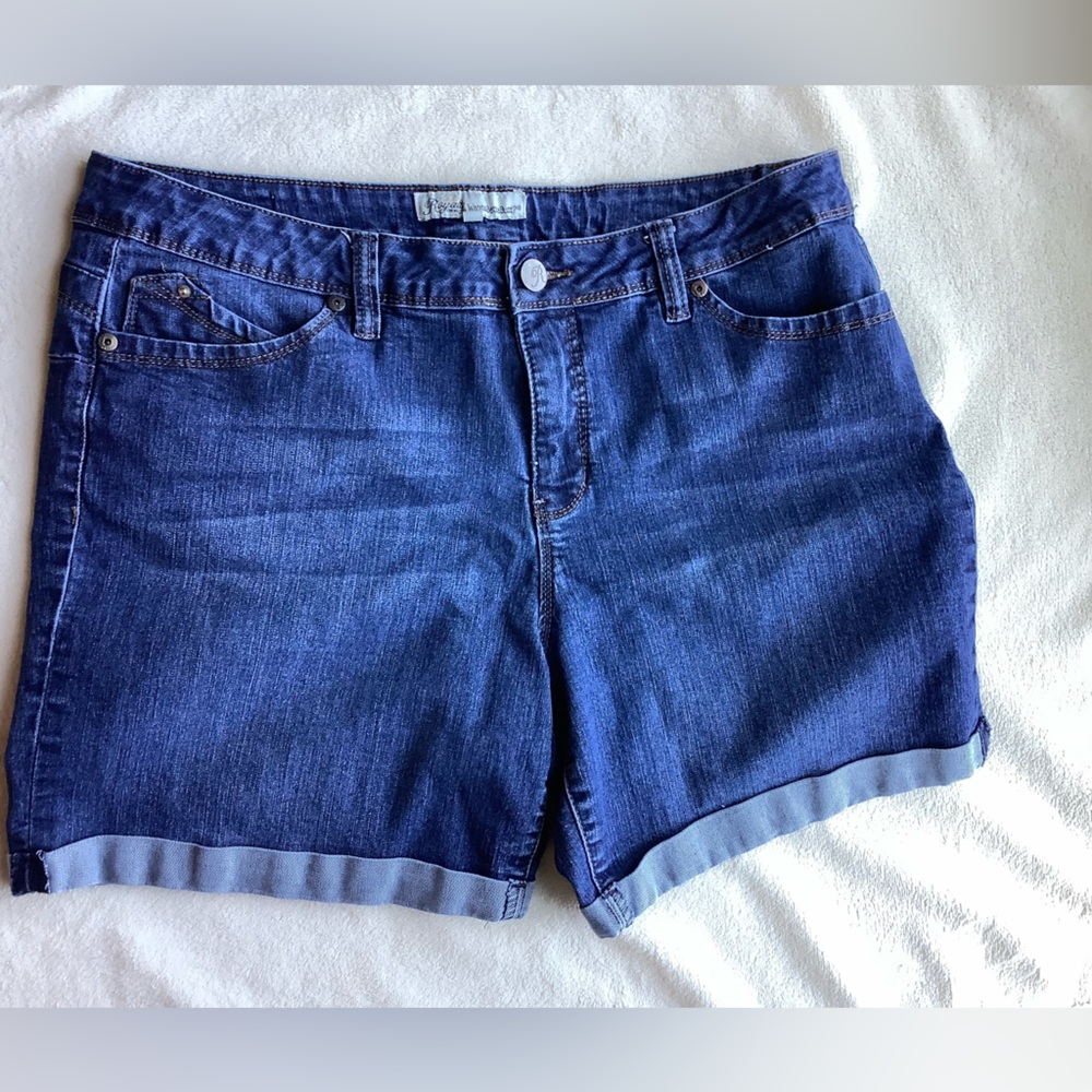 Womens Royalty For Me Jean Shorts size 16